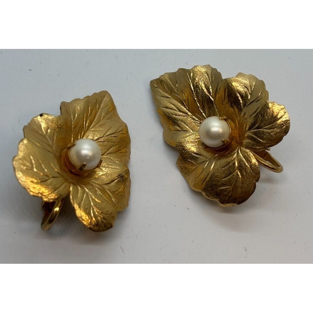 Vintage‎ Earrings Sarah Coventry Stunning Antique Gold Tone Metal Leaves